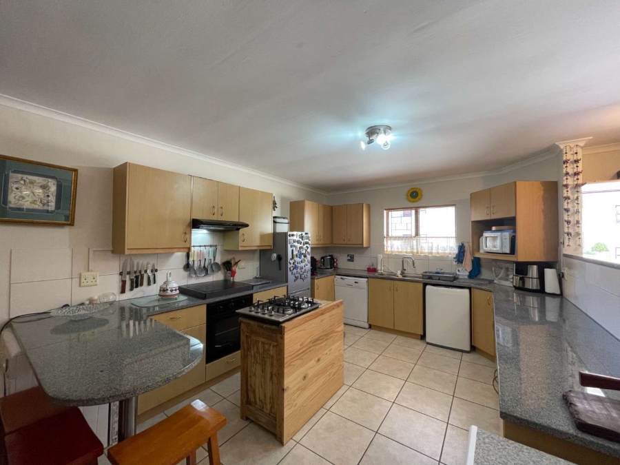 2 Bedroom Property for Sale in Hartenbos Central Western Cape